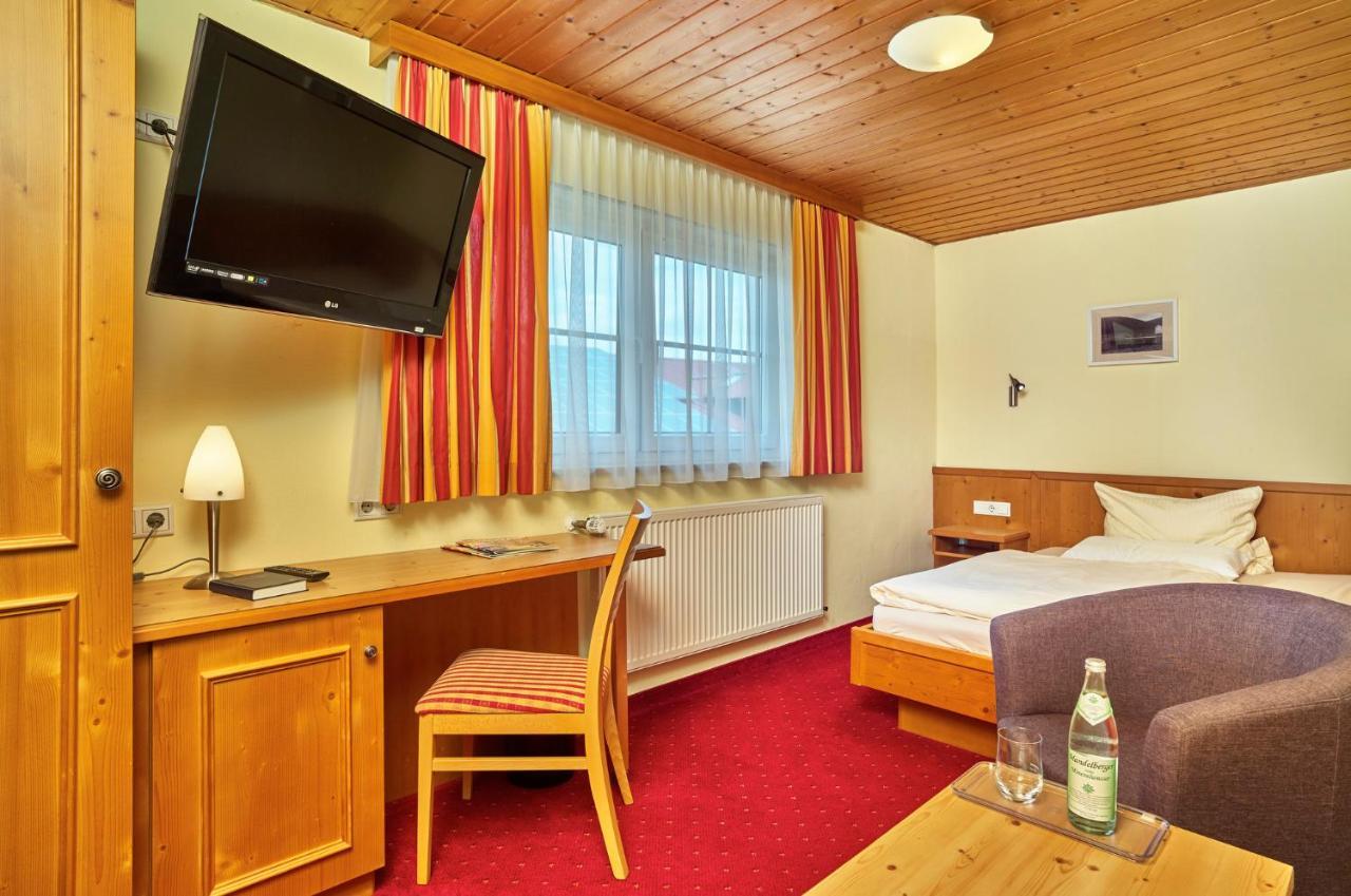 Zum Blauen Hecht Hotel Kipfenberg Bilik gambar